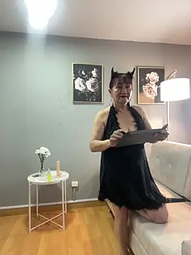 Savvanahh online show from 10/11/25, 12:04