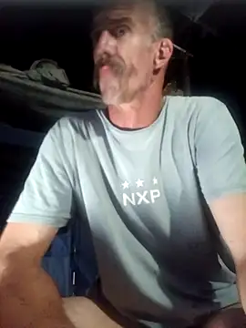 Snapshot of strollnrg069 chatting on 10/29/25, 05:25 strollnrg069 online show from 10/29/25, 05:25