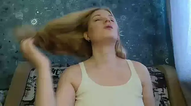 Snapshot of BlondeFox chatting on 03/09/25, 04:16 BlondeFox online show from 03/09/25, 04:16