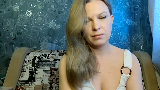 Snapshot of BlondeFox chatting on 02/19/26, 03:02 BlondeFox online show from 02/19/26, 03:02