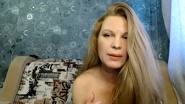 Snapshot of BlondeFox chatting on 03/03/26, 02:39 BlondeFox online show from 03/03/26, 02:39
