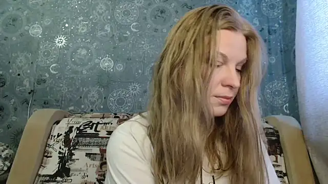 Snapshot of BlondeFox chatting on 03/20/26, 02:05 BlondeFox online show from 03/20/26, 02:05