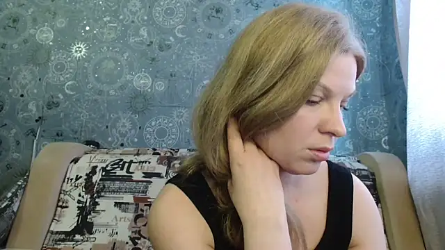 Snapshot of BlondeFox chatting on 04/10/26, 03:23 BlondeFox online show from 04/10/26, 03:23