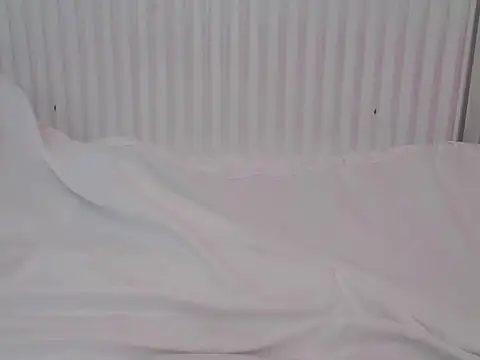 Snapshot of RealLittleRedRidingHood chatting on 10/08/25, 11:52 RealLittleRedRidingHood online show from 10/08/25, 11:52