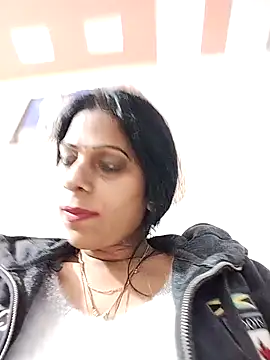 Snapshot of Manmohini123 chatting on 01/18/25, 12:57 Manmohini123 online show from 01/18/25, 12:57