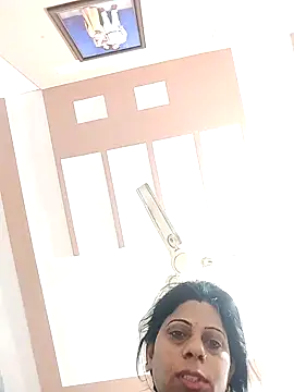 Snapshot of Manmohini123 chatting on 02/05/25, 04:27 Manmohini123 online show from 02/05/25, 04:27