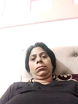 Snapshot of Manmohini123 chatting on 02/15/25, 02:47 Manmohini123 online show from 02/15/25, 02:47