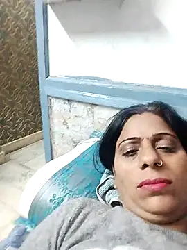 Snapshot of Manmohini123 chatting on 02/23/25, 04:35 Manmohini123 online show from 02/23/25, 04:35