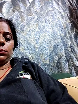 Snapshot of Manmohini123 chatting on 02/28/25, 02:31 Manmohini123 online show from 02/28/25, 02:31