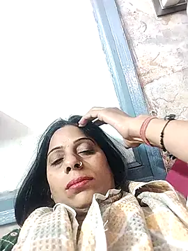 Snapshot of Manmohini123 chatting on 03/04/25, 10:46 Manmohini123 online show from 03/04/25, 10:46
