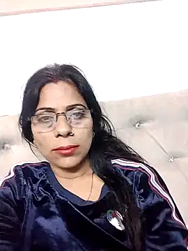 Snapshot of Manmohini123 chatting on 03/04/25, 04:30 Manmohini123 online show from 03/04/25, 04:30