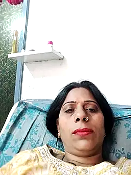 Snapshot of Manmohini123 chatting on 03/05/25, 08:43 Manmohini123 online show from 03/05/25, 08:43
