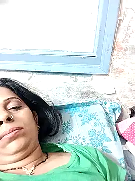 Snapshot of Manmohini123 chatting on 03/05/25, 03:18 Manmohini123 online show from 03/05/25, 03:18