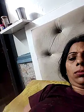 Snapshot of Manmohini123 chatting on 03/15/25, 03:59 Manmohini123 online show from 03/15/25, 03:59