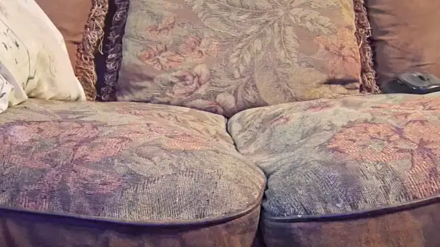 Snapshot of highstepper500 chatting on 10/13/25, 06:35 highstepper500 online show from 10/13/25, 06:35