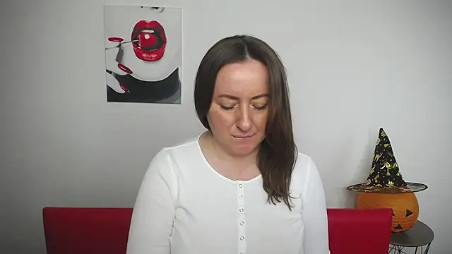 Snapshot of Abby_Taylorr chatting on 10/19/25, 06:25 Abby Taylorr online show from 10/19/25, 06:25