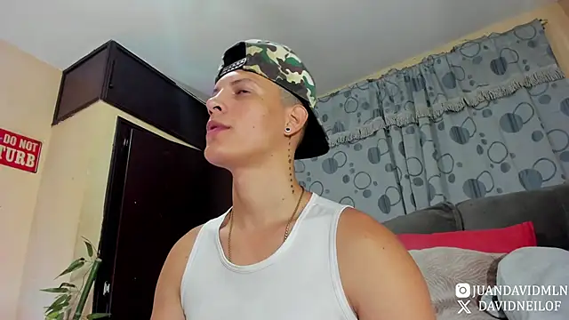 Snapshot of DavidNeill chatting on 03/05/26, 11:34 DavidNeill online show from 03/05/26, 11:34