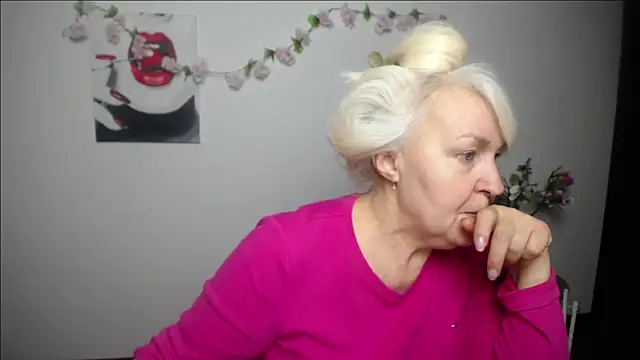 BlondyLeeBest online show from 02/09/26, 07:29