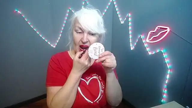 Snapshot of BlondyLeeBest chatting on 04/10/26, 06:23 BlondyLeeBest online show from 04/10/26, 06:23