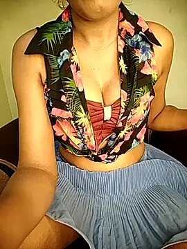 Snapshot of Indian-Squirt chatting on 03/18/25, 03:53 Indian-Squirt online show from 03/18/25, 03:53