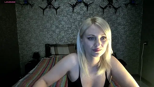 annagreeneyess online show from 04/29/26, 02:21