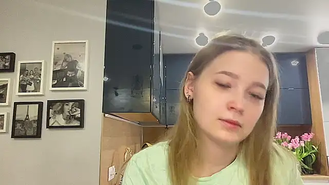 CharmingSarah online show from 03/12/25, 11:31