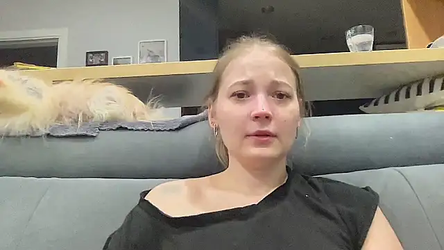 CharmingSarah online show from 04/08/26, 04:40