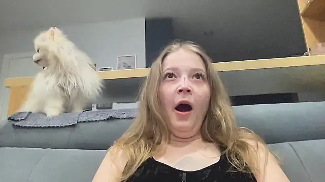 CharmingSarah online show from 05/14/26, 04:36