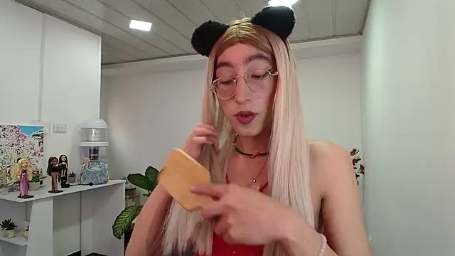 NicoleCortez online show from 01/29/25, 08:25