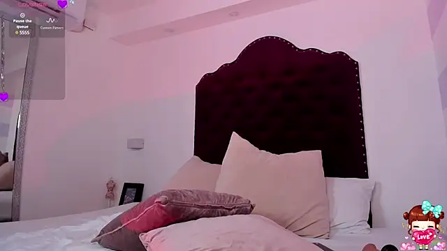 lucyycy online show from 02/15/25, 08:43