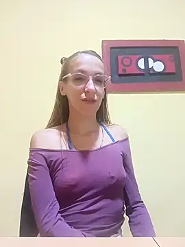 Snapshot of lolisex91 chatting on 04/10/26, 11:20 lolisex91 online show from 04/10/26, 11:20