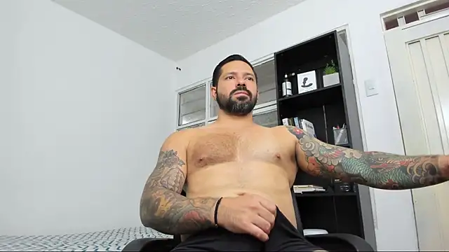 Snapshot of Pierre_Vidal chatting on 03/06/25, 10:26 Pierre Vidal online show from 03/06/25, 10:26