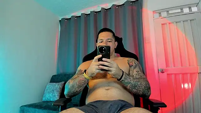 Snapshot of Pierre_Vidal chatting on 09/15/25, 09:59 Pierre Vidal online show from 09/15/25, 09:59