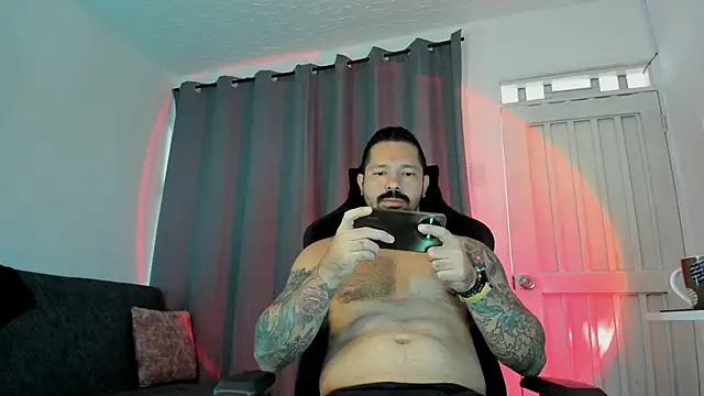 Snapshot of Pierre_Vidal chatting on 11/09/25, 02:26 Pierre Vidal online show from 11/09/25, 02:26