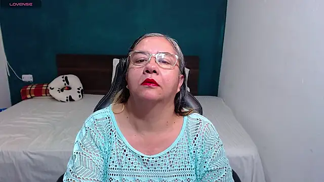 scaelettdubois online show from 10/12/25, 01:59