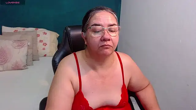 scaelettdubois online show from 04/07/26, 01:50