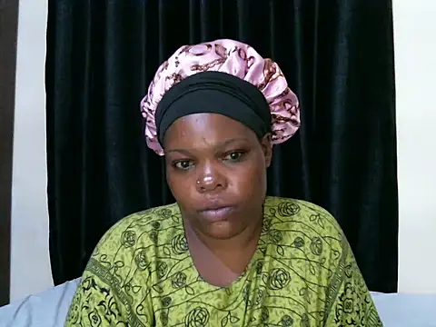 Snapshot of Naughty_Laurah chatting on 01/17/26, 08:01 Naughty Laurah online show from 01/17/26, 08:01