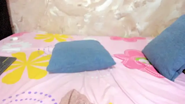 Snapshot of tiffanystonne chatting on 03/20/25, 05:15 tiffanystonne online show from 03/20/25, 05:15