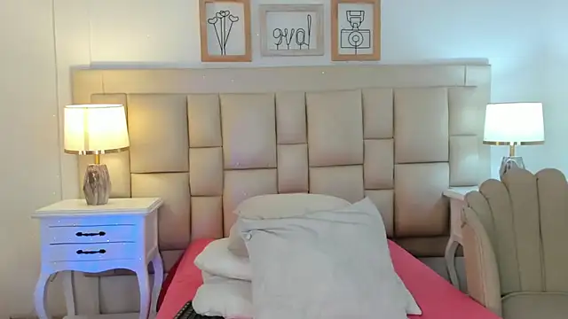 Meredit Lane online show from 03/10/25, 03:23