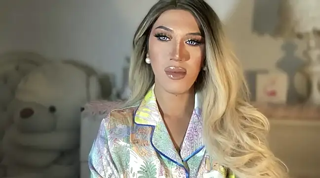 Ts glamxxxx online show from 03/08/25, 03:56