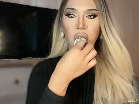 Ts glamxxxx online show from 03/07/26, 01:35