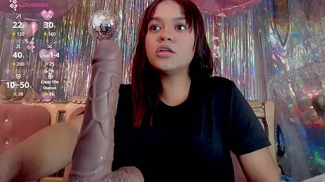 Snapshot of slutty_hotwife chatting on 11/28/25, 12:57 slutty hotwife online show from 11/28/25, 12:57