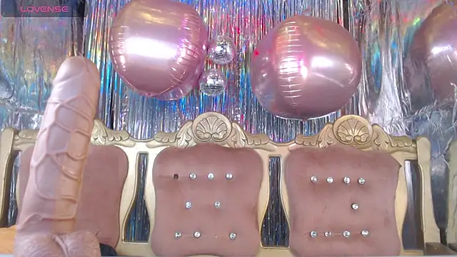 Snapshot of slutty_hotwife chatting on 04/14/26, 11:16 slutty hotwife online show from 04/14/26, 11:16