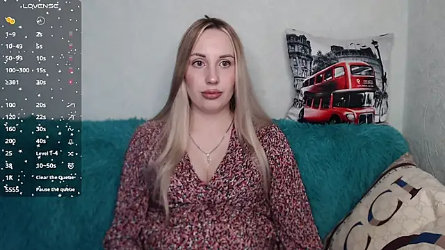 Snapshot of Monika_bae chatting on 09/29/25, 11:48 Monika bae online show from 09/29/25, 11:48