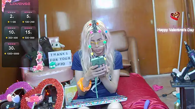 Skinygirl online show from 12/06/24, 01:51