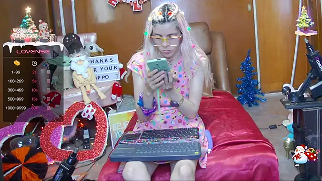 Skinygirl online show from 12/11/24, 01:47