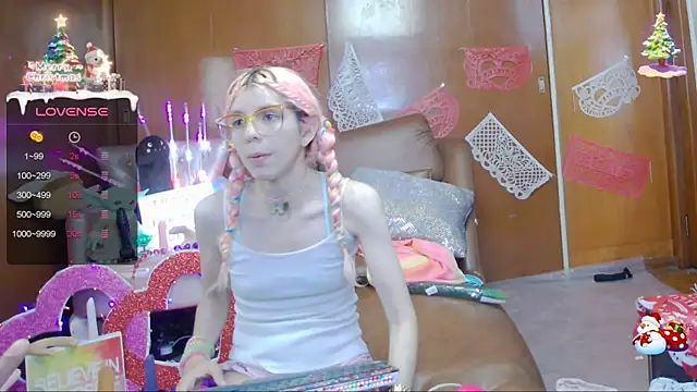 Skinygirl online show from 02/12/25, 01:19