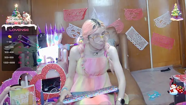 Skinygirl online show from 02/18/25, 10:58