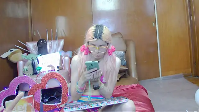 Skinygirl online show from 03/12/25, 04:19