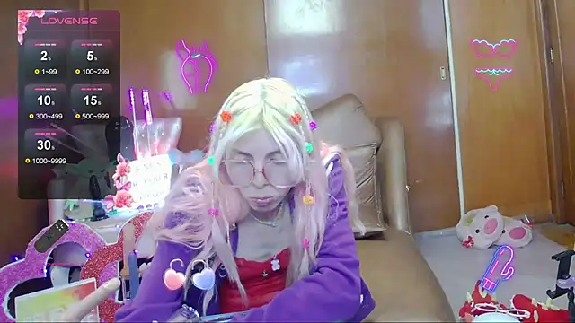 Skinygirl online show from 11/12/25, 12:44